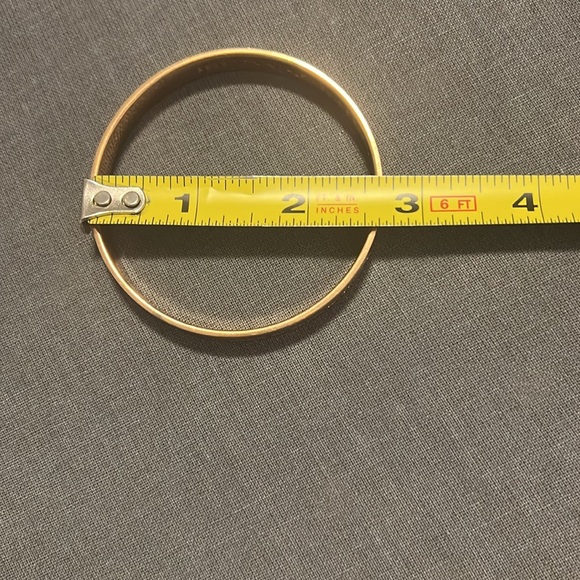 Vintage Kate Spade Bangle Engraved Hand in Hand (Rosegold) - Picture 5 of 5